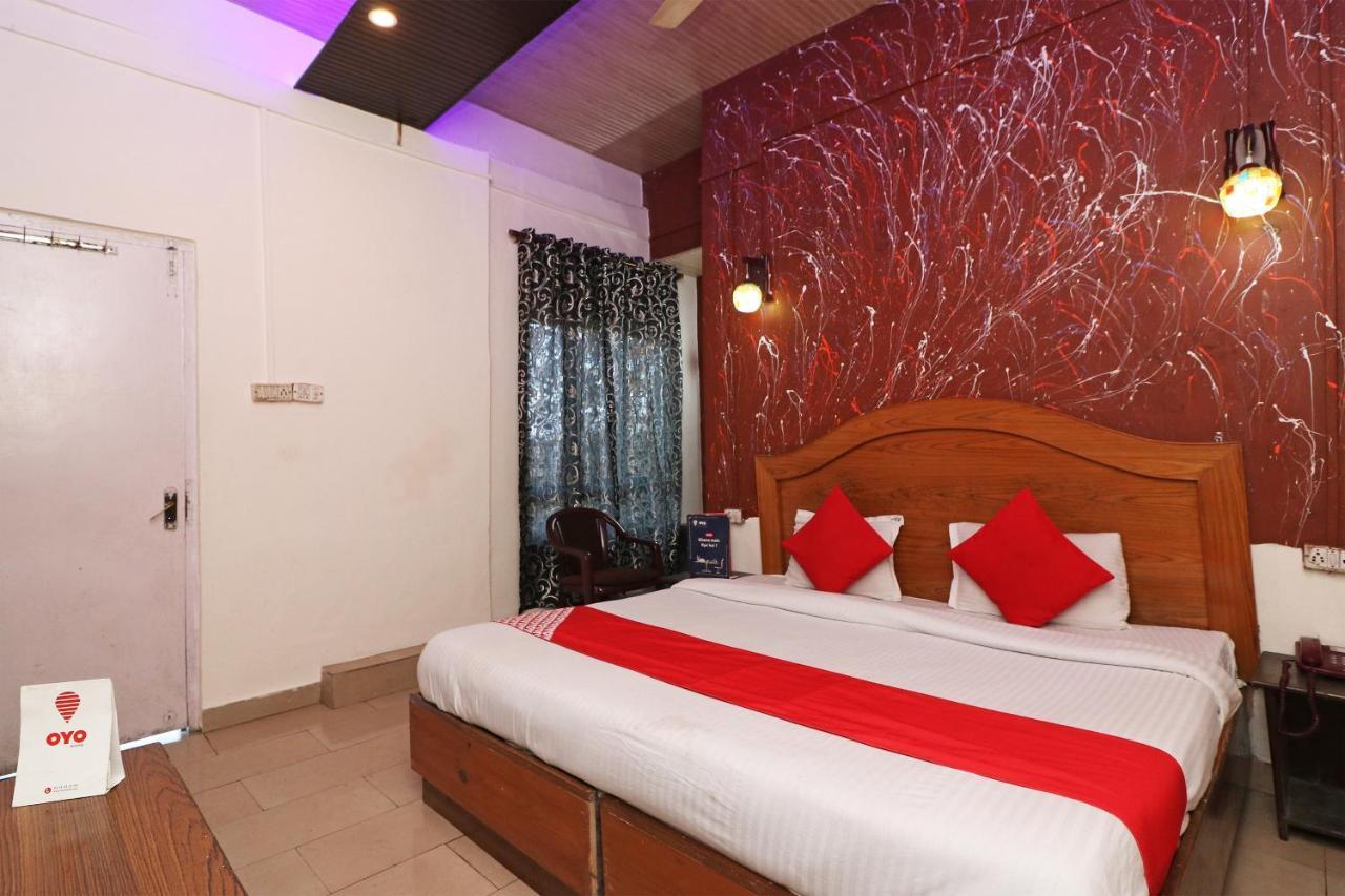 Hôtel Oyo 75571 Sai Pooja Lodging à Bombay Extérieur photo